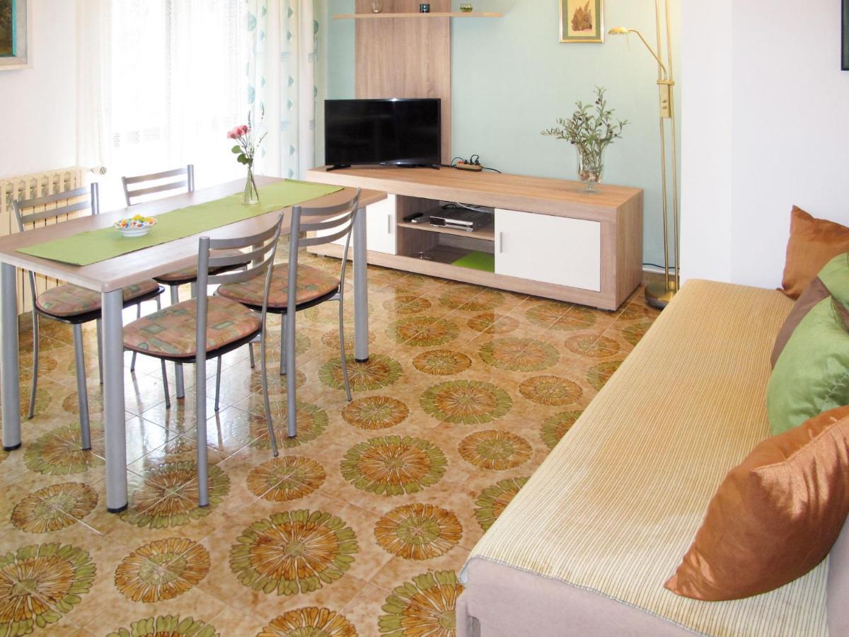 Apartment Maslina - Pul335 By Interhome Pjescana Uvala Exterior foto